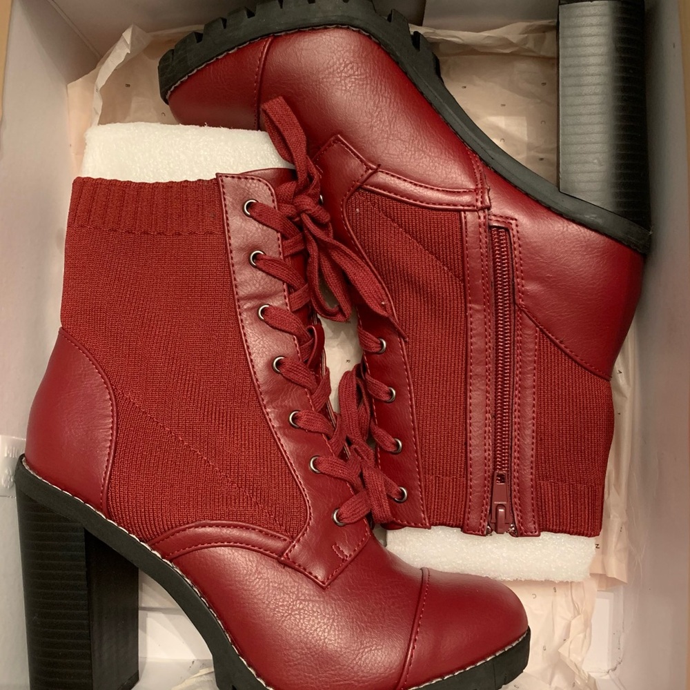 BCBGeneration Pilas Boots